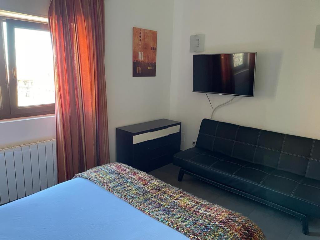 Apartamentos Los Tojos Colsa Exteriör bild