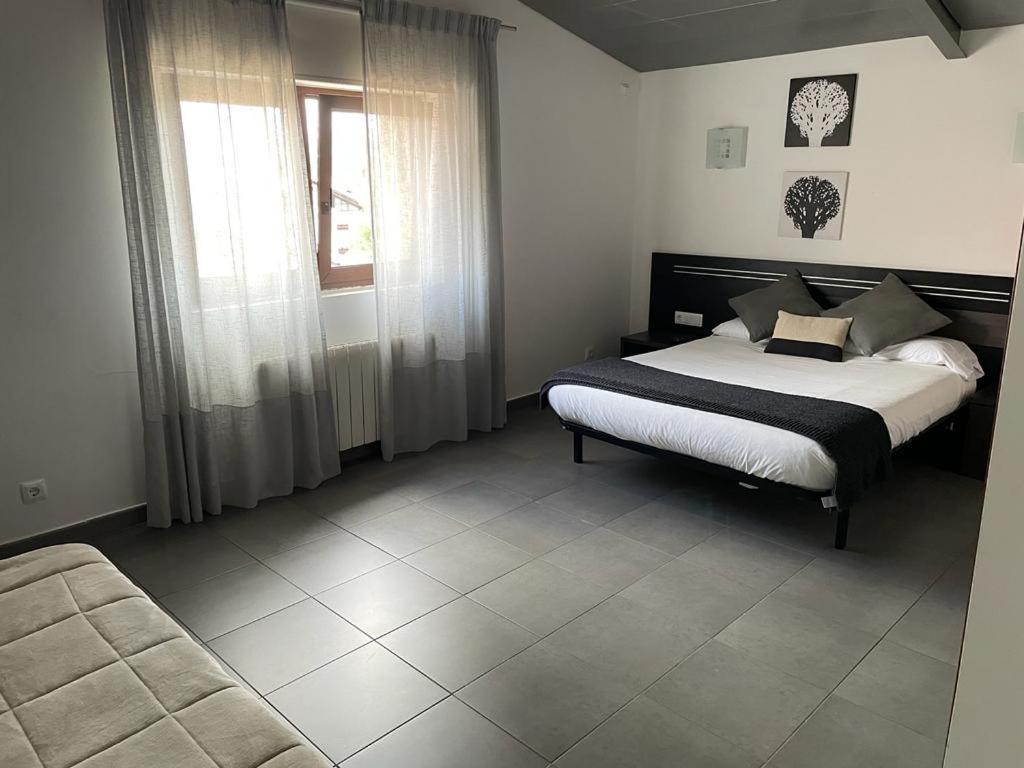 Apartamentos Los Tojos Colsa Exteriör bild